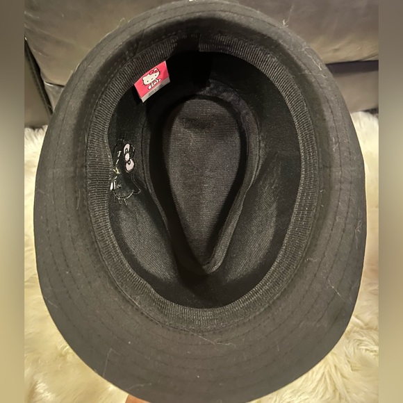 Sanrio Hello Kitty 🎀 Girls Black Fedora Hat HK Button M/L NWT - Picture 4 of 9